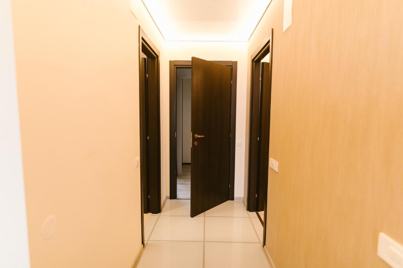 Sky View - Luxury Apartment With A Dream View ブラショフ エクステリア 写真